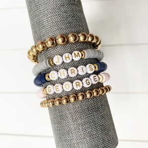 Custom Name Beaded Bracelet / Personalized Bracelet / Personalized Name Bracelet / Heishi Beaded Bracelet / Gift for Friend / Gift for Mom