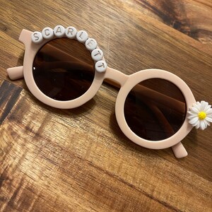 Custom Baby Sunglass / Personalized Baby Sunglasses / Personalized Daisy Sunglasses / Flower Sunglasses / Baby Girl Sunglasses
