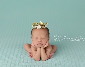 Gold Newborn Rhinestone Crown / First Birthday Crown / Baby Shower Gift / Newborn Photo Prop / Flower Girl / Baby Girl Crown / Baby Tiara