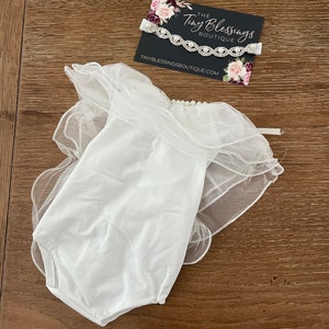 White Knit Romper with Tulle back / Newborn Romper / Newborn Lace Romper / White Newborn Romper / Baby Girl Headband / Newborn Photo Prop