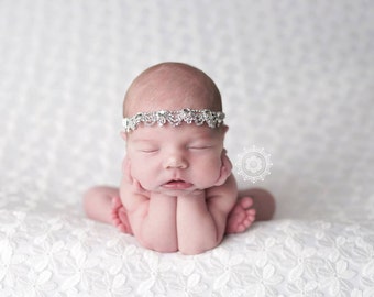 Diadema plateada con diamantes de imitación / Diadema con diamantes de imitación / Diadema para niña / Diadema para bebé / Diadema para bautizo / Diadema para bautizo / Niña