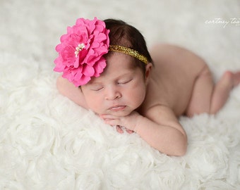 Mooie hete roze bloem met parel en strass middenhoofdband of clip mooie pasgeboren foto prop baby peuter volwassene