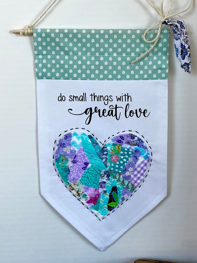 Small things with great love, Heart Quilted heart Wall Banner, Fabric wall decor, Fabric Banner, Fabric Sign, Fabric Pendant, Heart Decor image 2