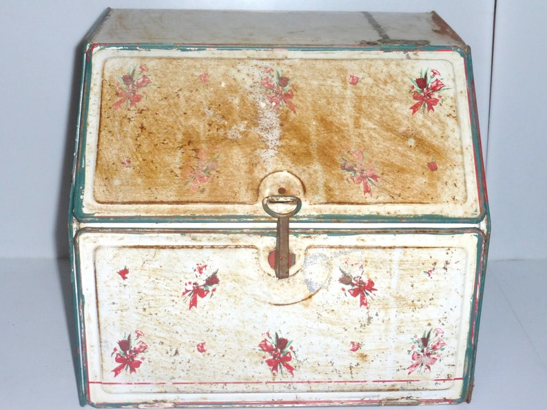 A010218 Rusty Old BREAD BOX Metal Bread Box All Original Bread Etsy