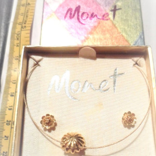 JW2 -- New Old Stock Vintage MONET Necklace & Earring Set Gold Tone  w/ Box Pink Stone Vintage Necklace Vintage Jewelry Box Jewelry Set