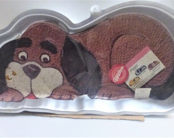BNA Wilton PUPPY Cake Pan Baking Pan Birthday Cake Caught In The Tired Stuffed Animal Stuffed Puppy Party Dog