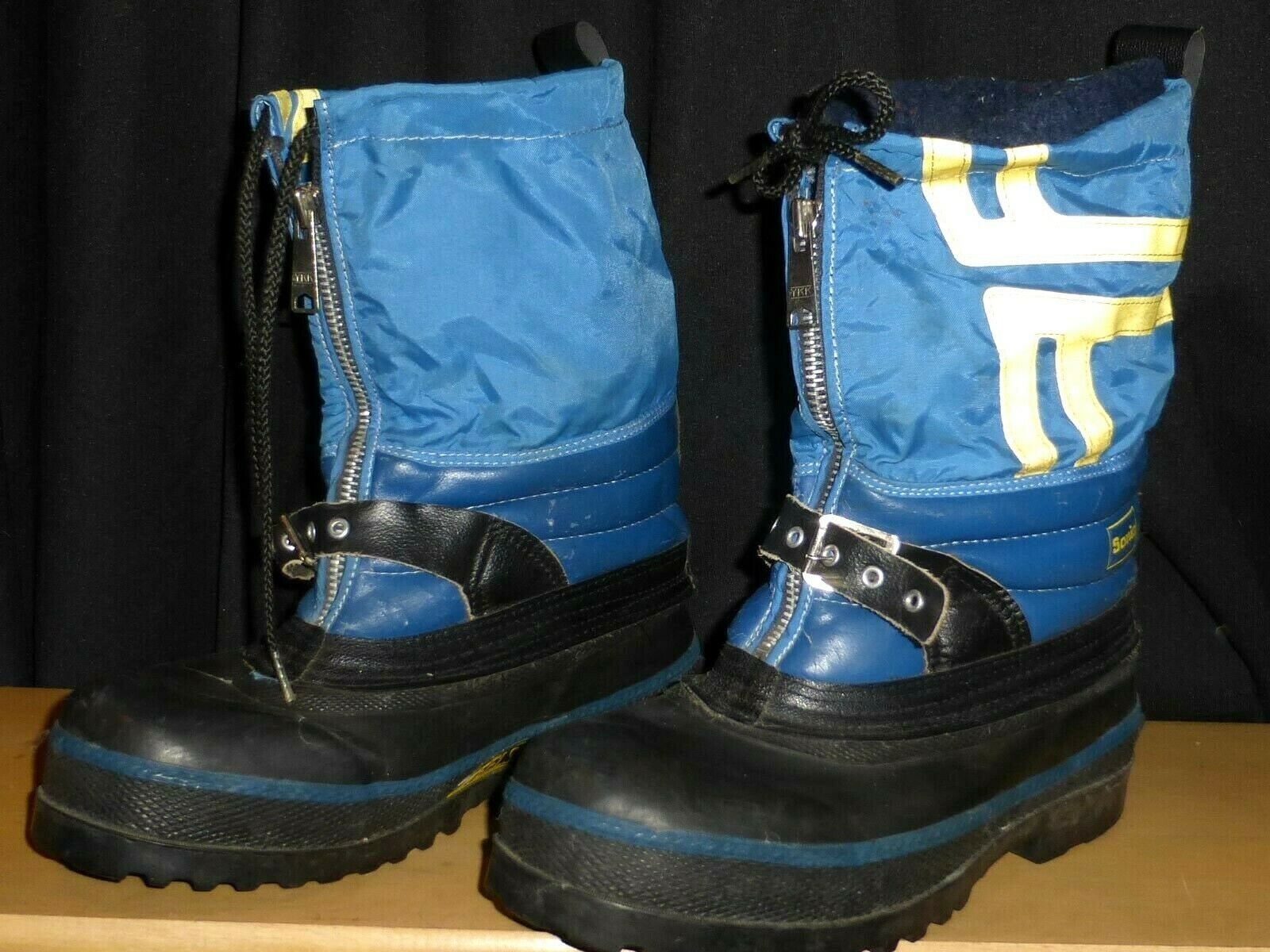 Vintage SNOWMOBILE BOOTS by SONIC Steel 