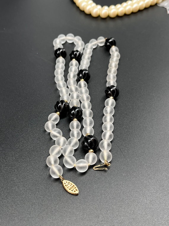 32” Art Deco Onyx and Frosted Quartz Necklace - 1… - image 8