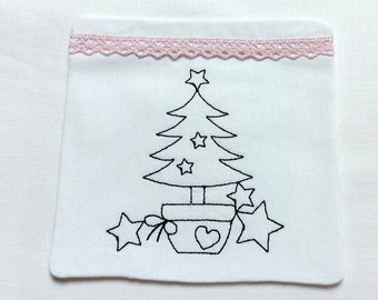 Embroidery file Christmas tree 10x10