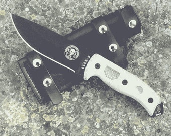 Funda horizontal de cuero hecha a mano: Esee 5 o Rat 5 Scout Carry