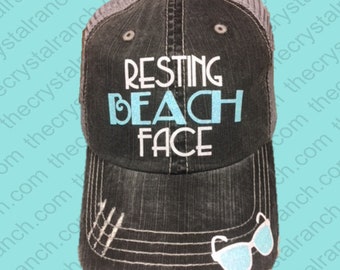 Resting Beach Face Trucker cap