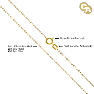K&ouml;nnte beinhalten: Eine goldene Kette mit Federringverschluss und einem Karat-Stempel zur Echtheitspr&uuml;fung. Der Text auf dem Bild lautet: Real 10 Karat Solid Gold, NOT Gold Plated, NOT Gold Filled, Strong Spring Ring Lock, Karat Stamp for Authenticity.