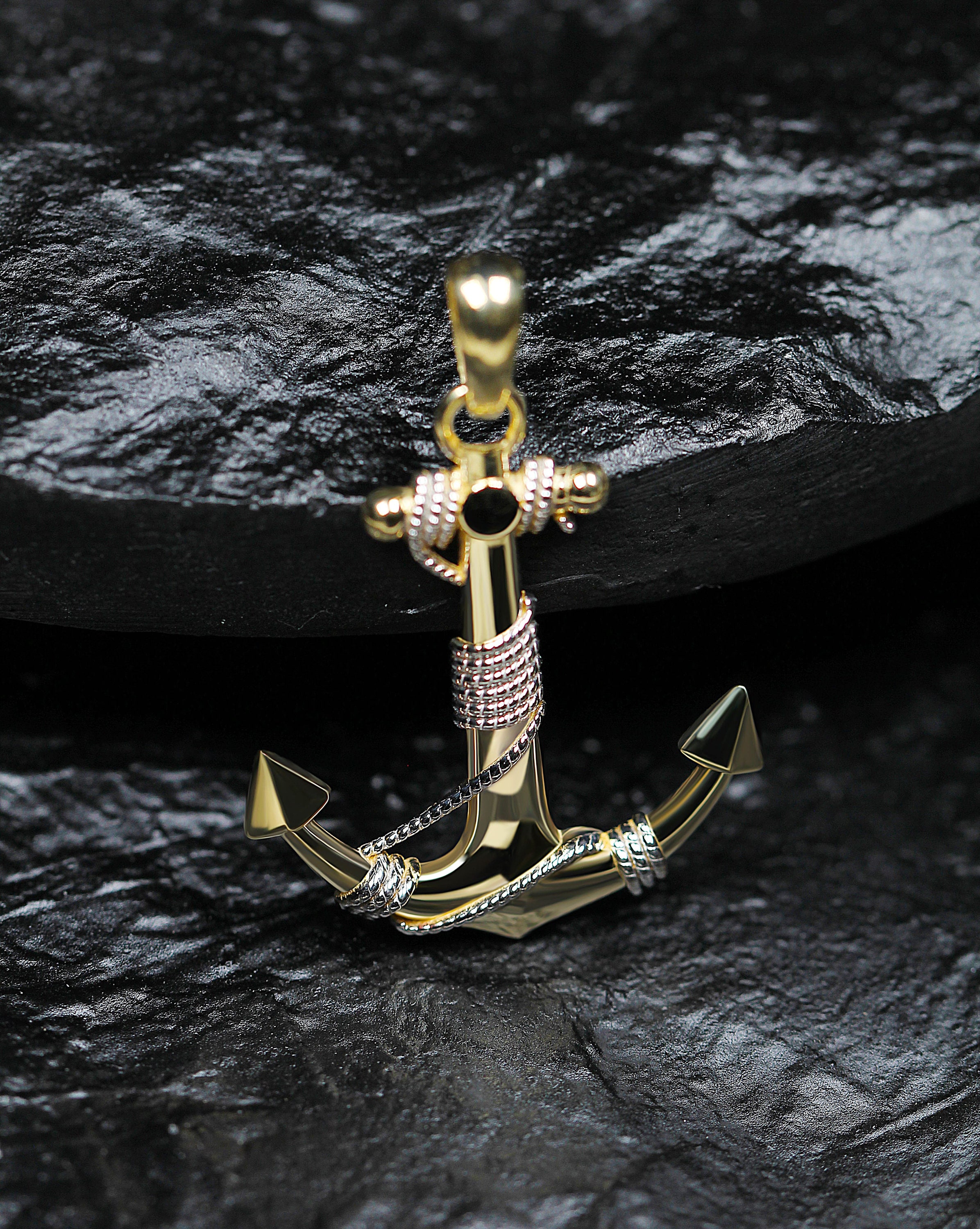 RARE PRINCE by CARAT SUTRA | Unique Designed Sailor's Anchor Pendant S –  caratsutra