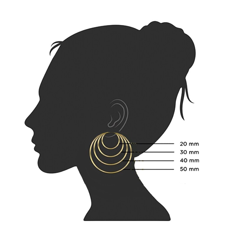 May include: A side view of a person's ear with four gold hoop earrings of different sizes. The earrings are 20 mm, 30 mm, 40 mm, and 50 mm in diameter.