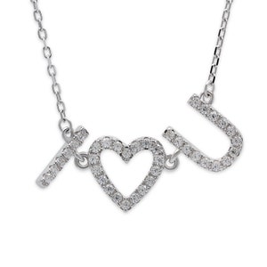 Collar de plata Te Amo con Piedras de Zirconia Cúbica - Plata de Ley 925 - Colgante de Amor - ¡Collar de plata ajustable de 16”-18” incluido!