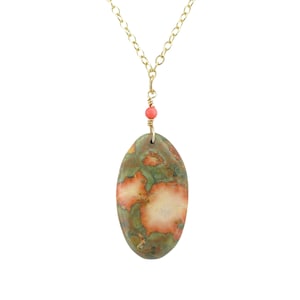 Regenwoudryoliet-hangerketting: oranje, groene steen, permagouden ketting