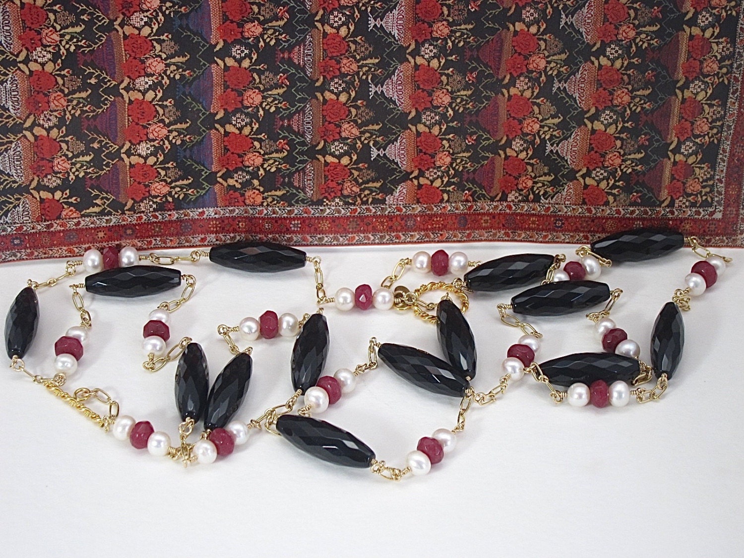ネックレス・ペンダント EVERYDAY PEARLS WITH RED ONYX Red and Crystal Pearl Necklace – Modern Everyday