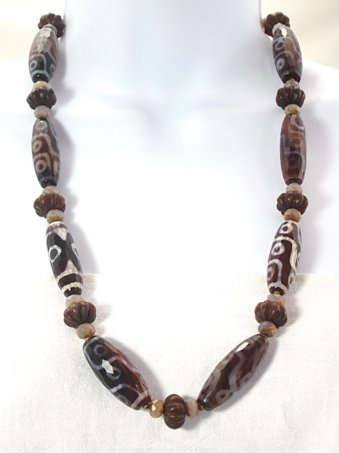 チベットのジアゲートネックレスセット：ツゲのビーズ、民族部族の