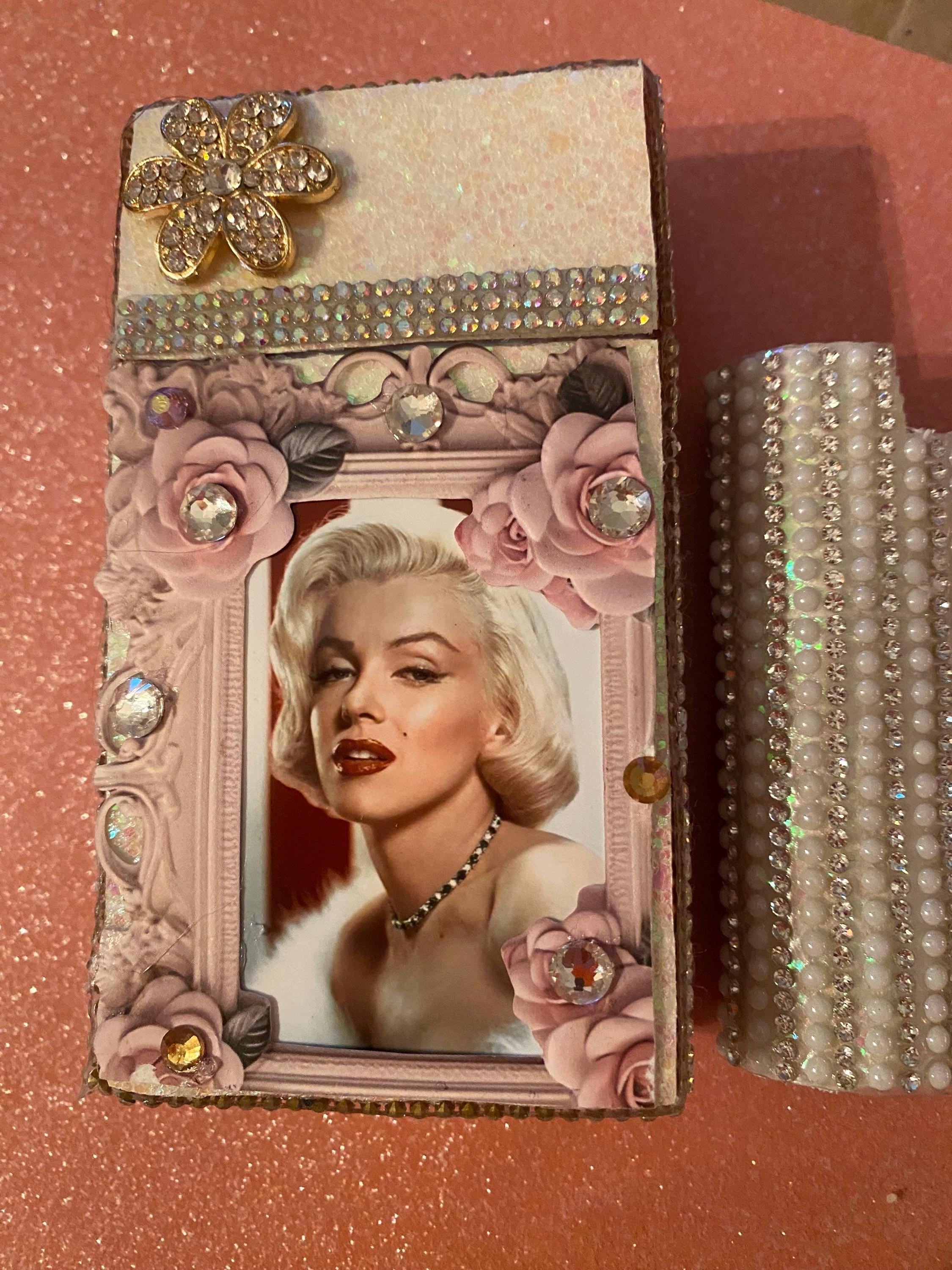 marilyn monroe cigarette holder Marilyn Monroe Cigarette Case