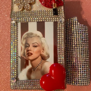 Monroe Cigarette