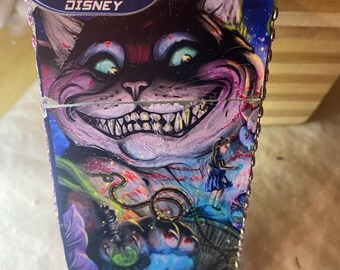 Alice in wonderland Cigarette Case 100&#39;s or shorts w lighter sleeve