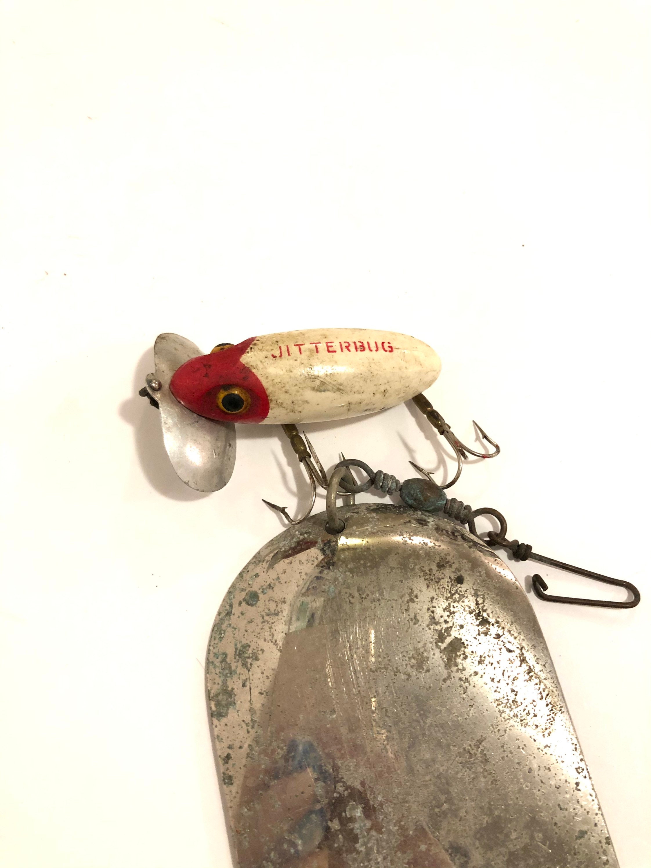 Vintage Fred Arbogast Jitterbug Fishing Lure With Flasher Tackle Red and  White -  Canada