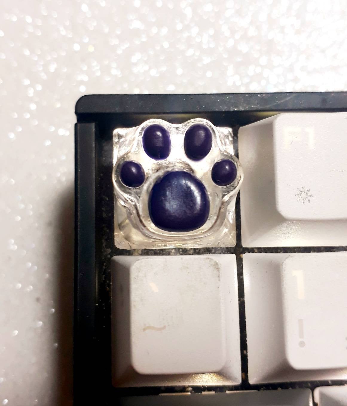 Colour Changing Artisan Keycap - Paw Shape - ESC Key - Oem Profile ...