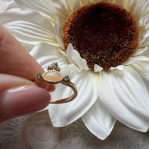 Vintage-Style Iridescent Stone Ring | Gold Tone Oval Cabochon with Crystal Accents | Size 6 3/4