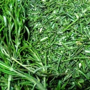 Ekologisk rosmarin, kvistar eller lösa blad, plockad från min trädgård i Turkiet. Hälsosam och god!