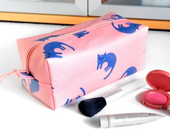 Waterproof Toiletry Bag, Cat Gift for Teen Girl, Bright Pink Makeup Bag, Travel Cosmetic Case, Toiletry Zipper Pouch, Wipeable Cosmetic Bag