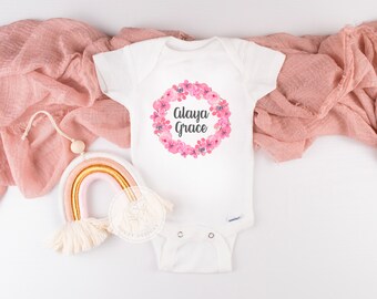 Personalized Baby Girl Onesie ® with Name, Floral Wreath, Boho Baby, Baby Name Onesie, Floral Baby Girl Clothes, Custom Baby Girl Outfit