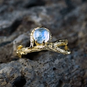 Regenbogen Mondstein Gold Verlobungsring Damen &#39;Bine&#39; | Mondstein Verlobungsring | Gold Ring | Zweig Ring | Natur Inspiriert