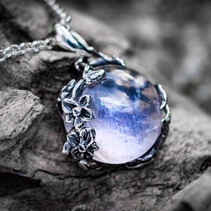 Regenboog maansteen sterlingzilveren bloemketting | Op de natuur geïnspireerde sieraden