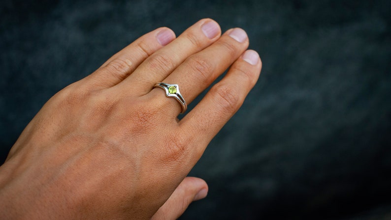 Granaat verlovingsring Januari Birthstone Ring Fijne ring Alternatieve verlovingsring Solitaire verlovingsring afbeelding 7