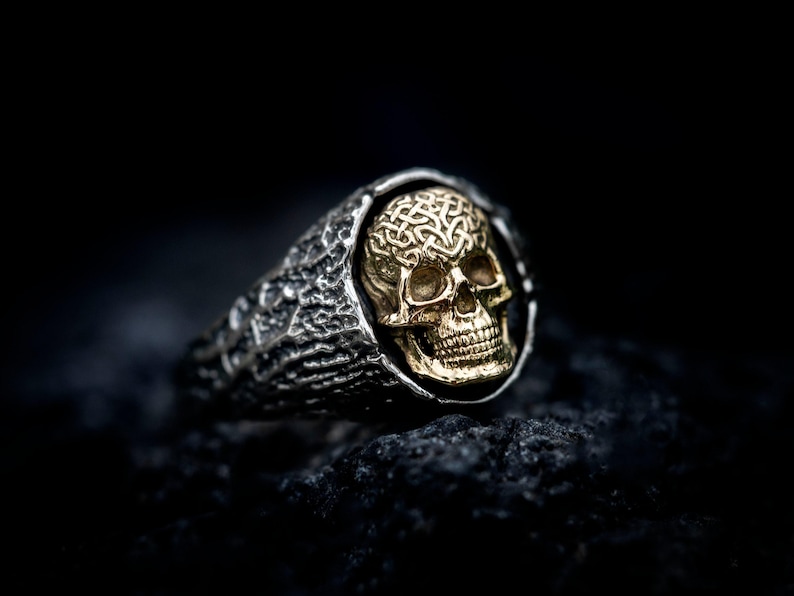 Druidenschädelring, 14 Karat Gold und Sterlingsilber, Memento Mori Siegelring Bild 1