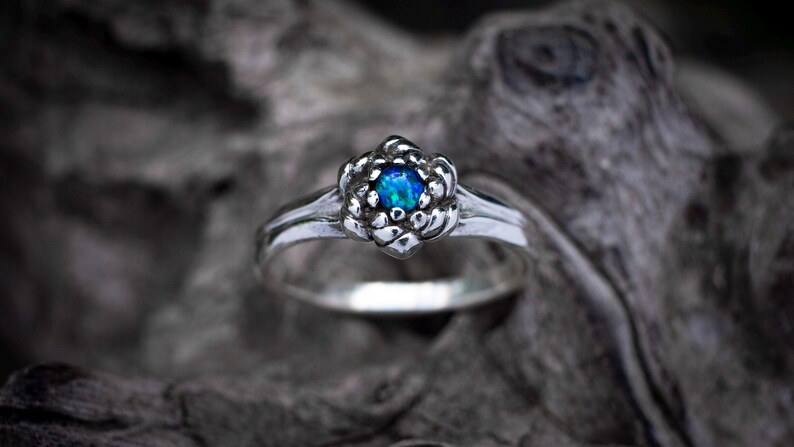 Sterling Silver Rainbow Moonstone Ring, Silver Flower Design image 4