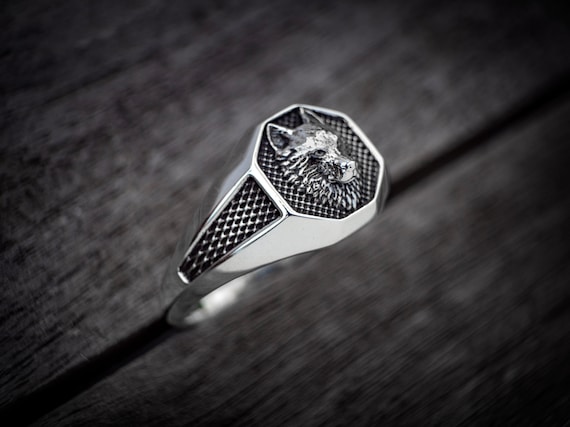 Silver wolf head ring sale