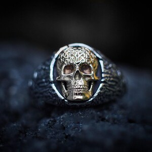 Druidenschädelring, 14 Karat Gold und Sterlingsilber, Memento Mori Siegelring Bild 5
