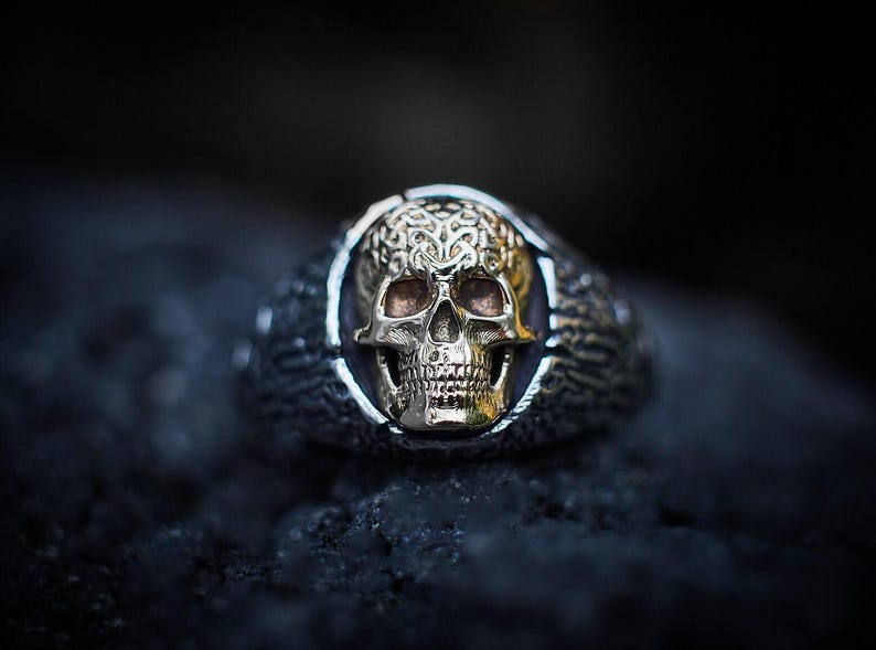 Druidenschädelring, 14 Karat Gold und Sterlingsilber, Memento Mori Siegelring Bild 5