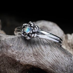 Sterling Silver Rainbow Moonstone Ring, Silver Flower Design image 3