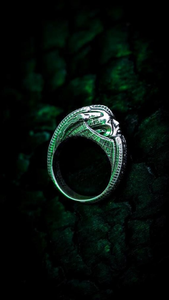 Alien Ring | Sci-fi Space Ring | Xenomorph Ring | Alien Ring