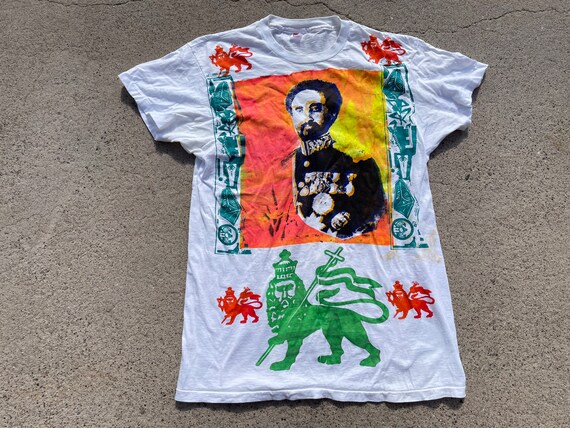Haile Selassie - Jah Rastafari - Emperor Royalty T-Shirt Haile Selassie - Jah Rastafari - Emperor Royalty T-Shirt
