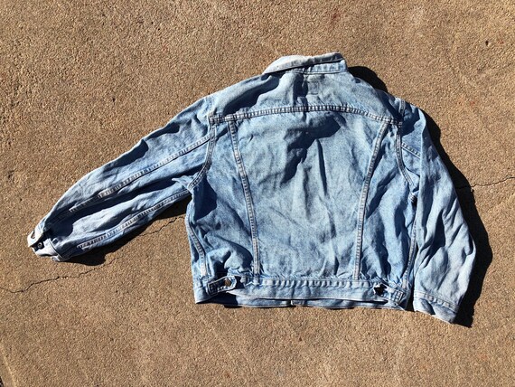 Vintage 90s Levi Strauss Faded Denim Jacket - image 6