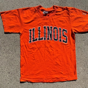 Vtg 90s NCAA University of Illinois Printed Spell Out Single Stitch T-Shirt