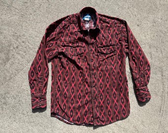 Vintage 90-tals Wrangler Western Wear Brushpopper Southwest-mönster med pärltryck och kraftig bomullsskjorta med knappar