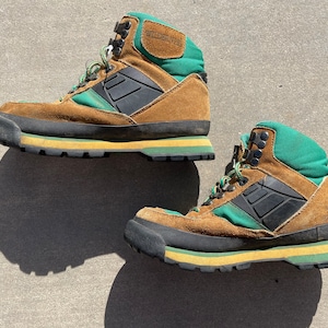 Vtg 90s Wilderness Women&#39;s Leather Hiking Boots