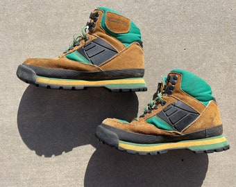Vtg 90s Wilderness Women&#39;s Leather Hiking Boots