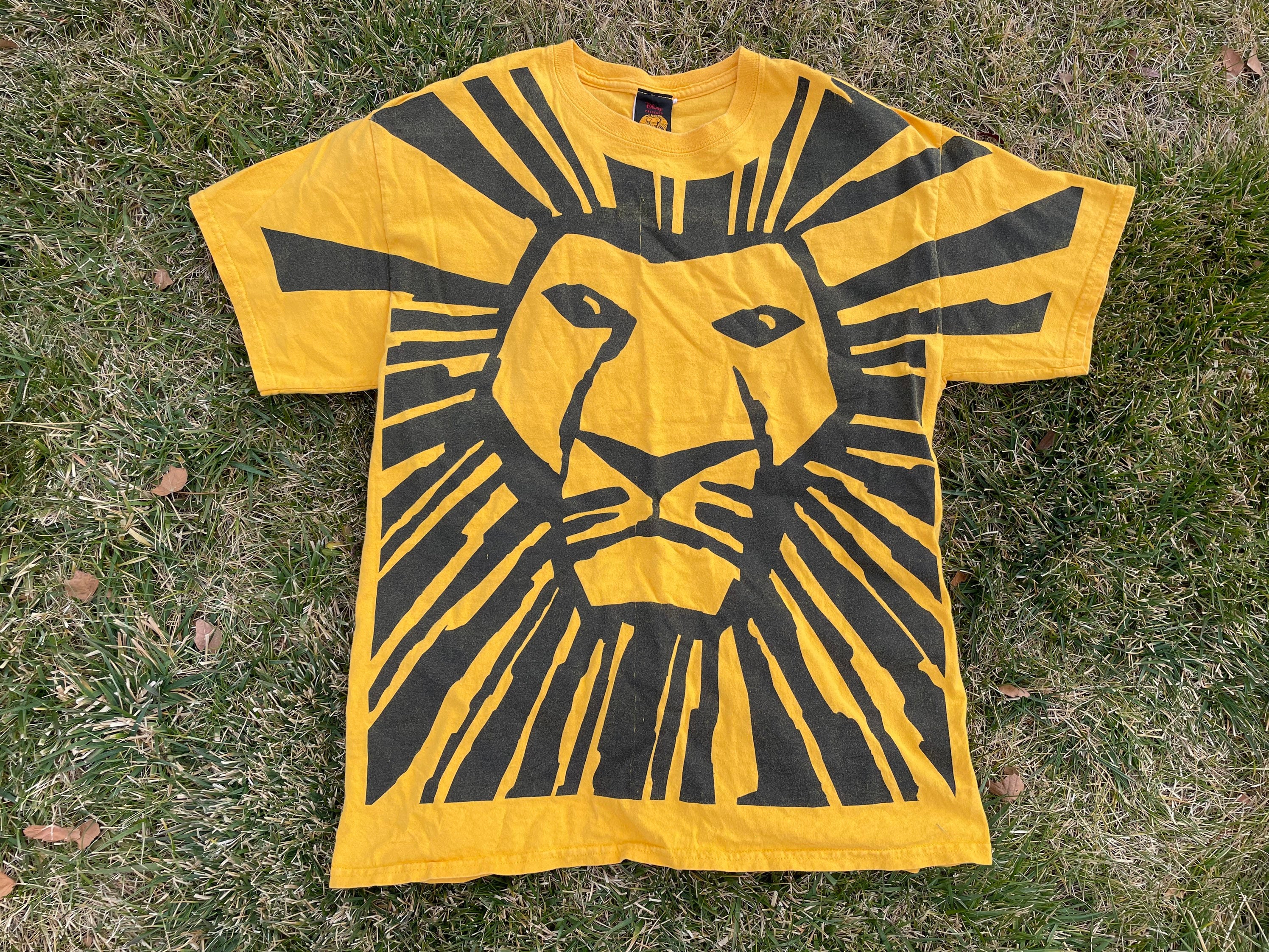 Kleding Jongenskleding Tops & T-shirts T-shirts T-shirts met print Vintage Lion King Allover Print Simba Shirt Jeugd Medium Disney 90s 