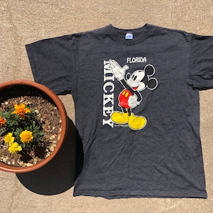 Vintage 1990s Disney World Mickey Mouse Single Stitch Printed T-Shirt