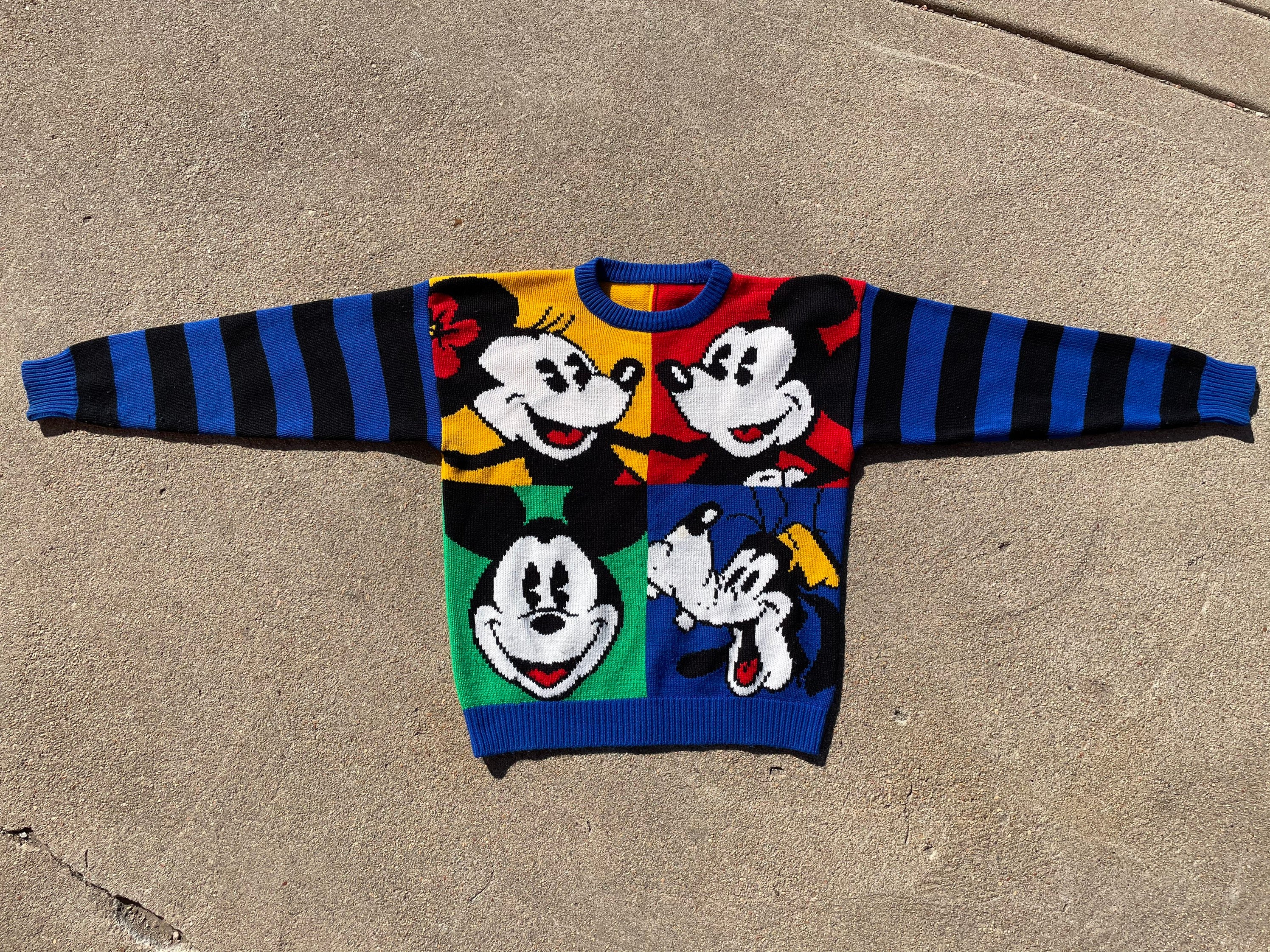 Pulls et vêtements douillets de Noël, spécial Disney avec Mickey, Minnie